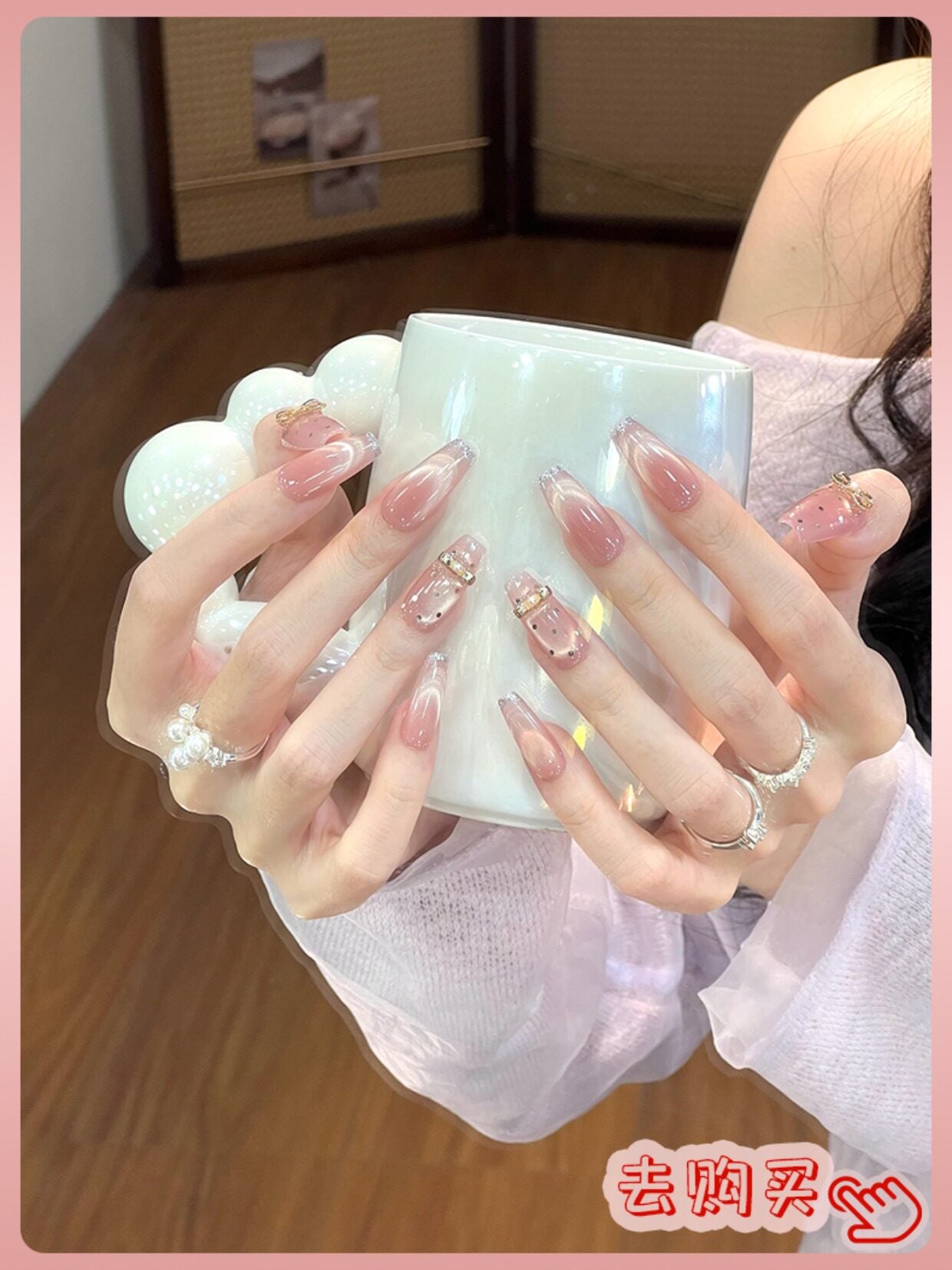 Nail Art: 2026 New Arrival—Luxurious Mid-Length Butterfly Cat-Eye Design, Handcrafted