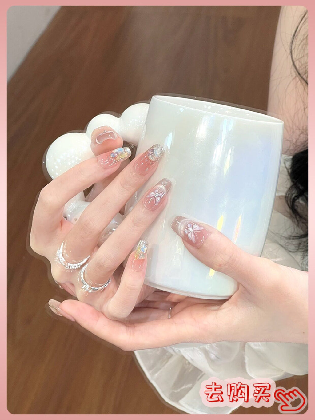 Nail Art: 2026 New Arrival—Luxurious Mid-Length Butterfly Cat-Eye Design, Handcrafted